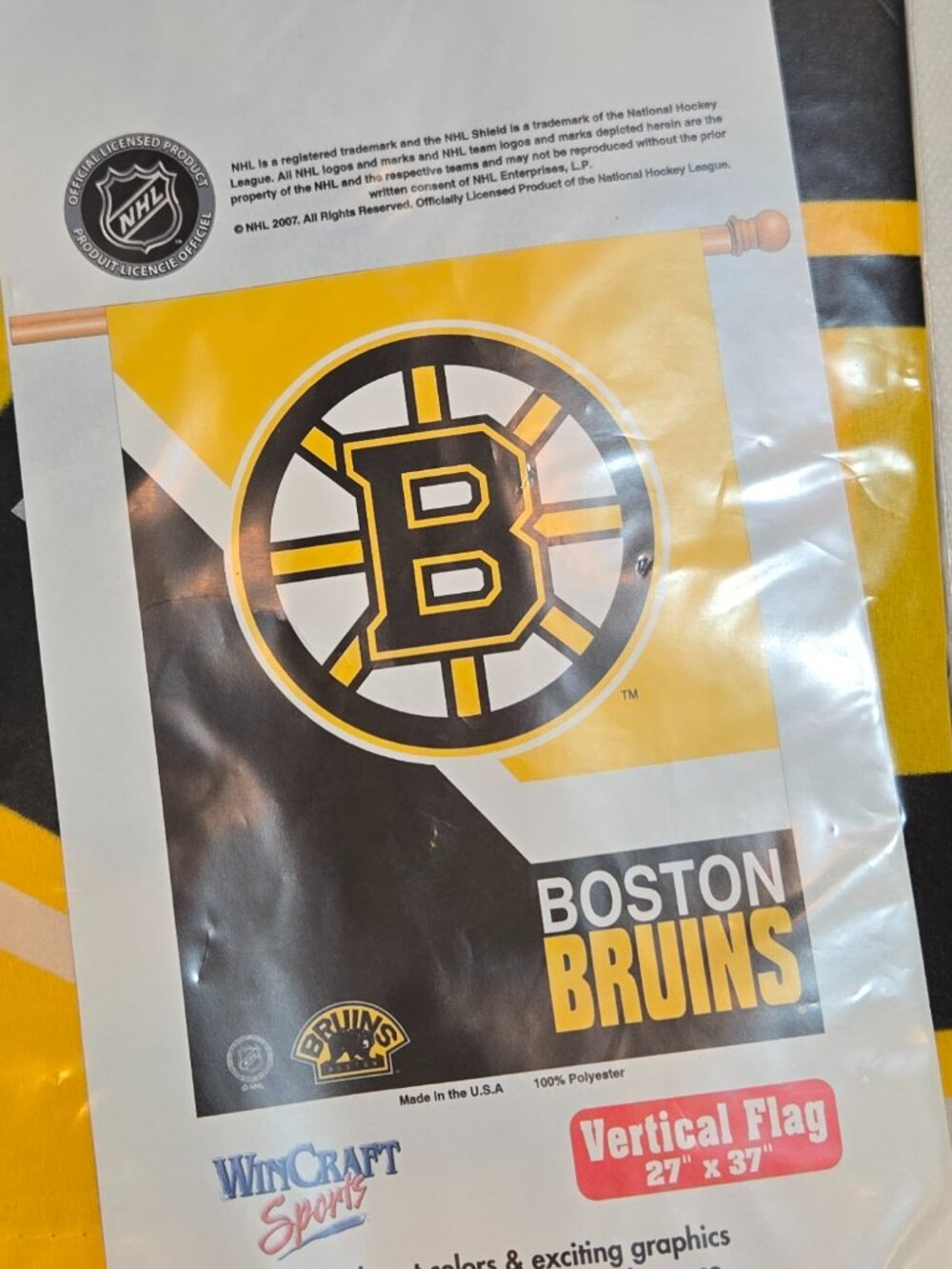 WinCraft NHL Boston Bruins Vertical Flag Banner Indoor Outdoor  Sports 27"x37"